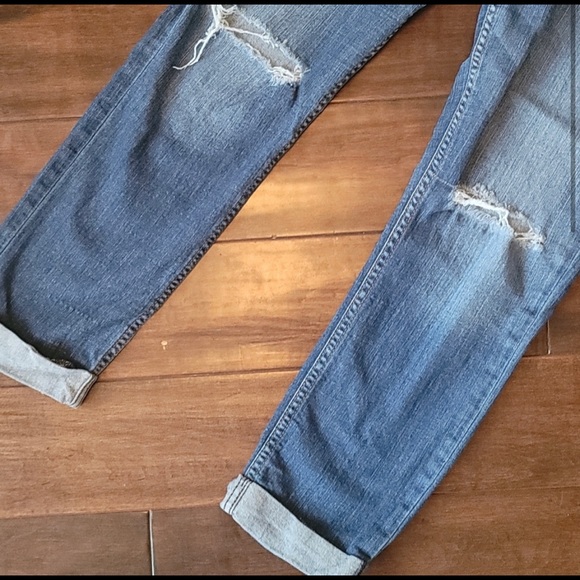 Hudson Distressed Crop Jeans - Picture 2 of 6